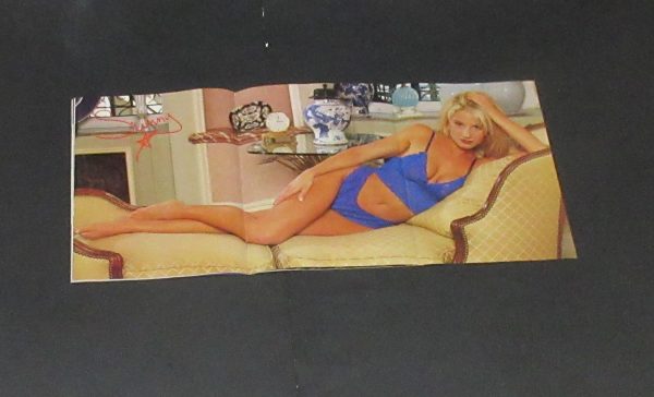 WWF RAW 11/1996 Magazine SUNNY Exclusive WWE Diva Beauty VF - Image 3